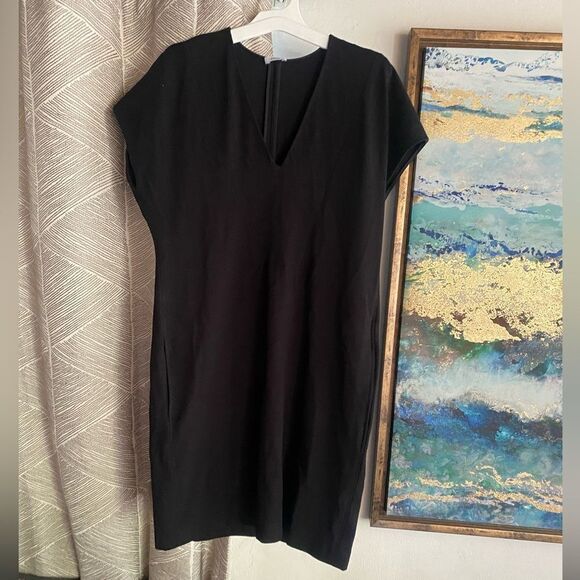 VINCE Mini Dress  Womens  Sz Small Black V Neck Pockets Cap Sleeves Bodycon - Picture 12 of 12